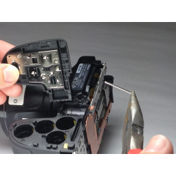 Замена крышки аккумулятора Nikon Coolpix L830